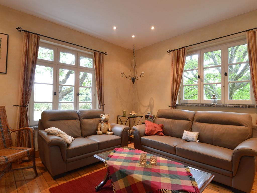 Furnished Bungalow In Monceau En Ardenne With Garden BarbecueOizy 部屋 写真